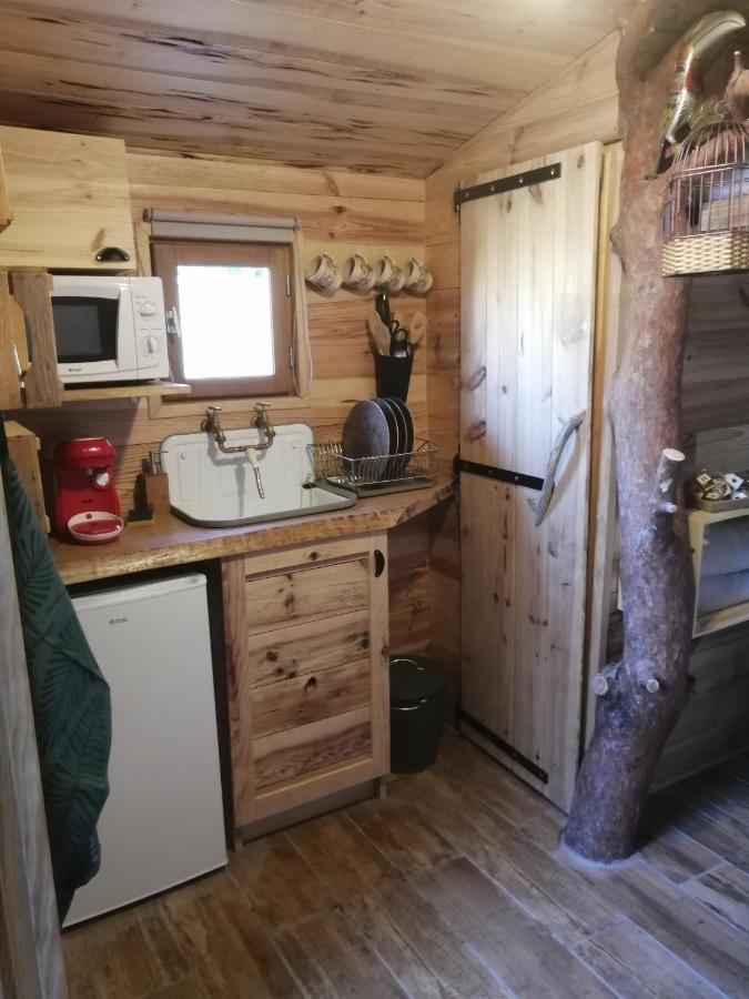 Patrice Et Chrstel Cabane En Bois Chatuzange-le-Goubet Экстерьер фото